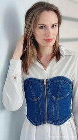 Миниатюра Массажистка Малика Центральный Фотография 