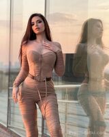 Миниатюра Индивидуалка Ксюша Фестивальный Фотография 