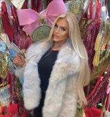 Миниатюра Индивидуалка Санти Фотография 